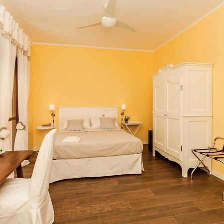 La Tuia E Il Tasso Bed & Breakfast Cagliari Luaran gambar