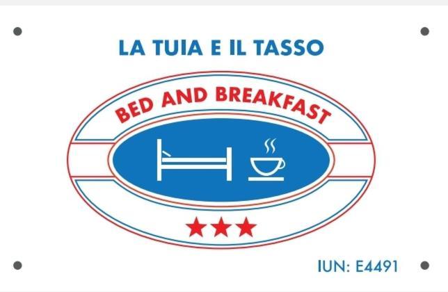 La Tuia E Il Tasso Bed & Breakfast Cagliari Luaran gambar