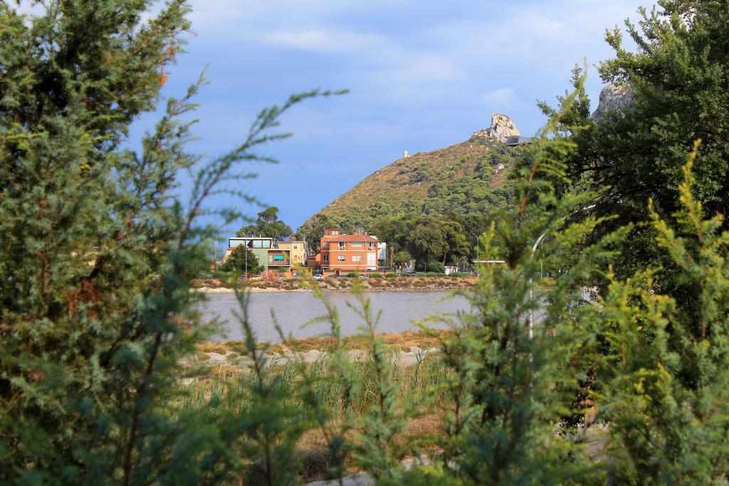 La Tuia E Il Tasso Bed & Breakfast Cagliari Luaran gambar