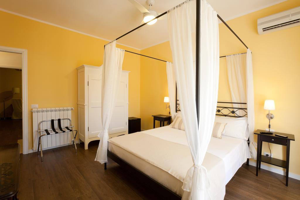 La Tuia E Il Tasso Bed & Breakfast Cagliari Luaran gambar