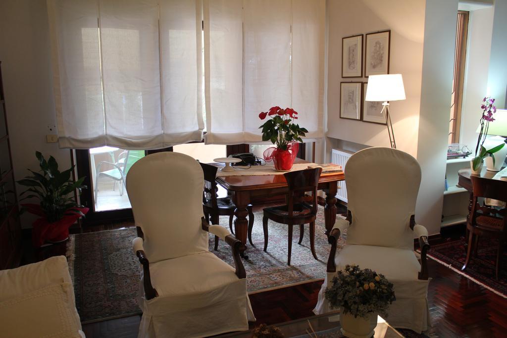 La Tuia E Il Tasso Bed & Breakfast Cagliari Luaran gambar