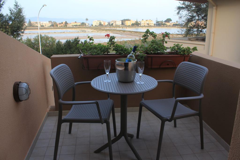 La Tuia E Il Tasso Bed & Breakfast Cagliari Luaran gambar